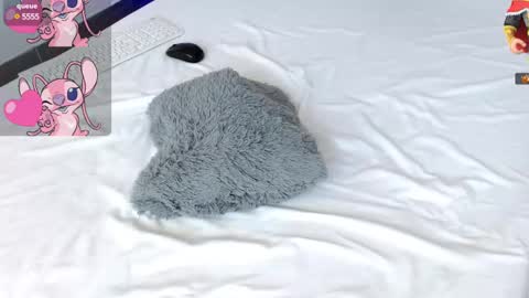 LUCY online show from February 22, 11:46 pm