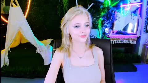 leonastone online show from November 14, 6:32 pm