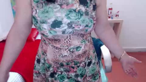 leonela   online show from November 22, 2:21 am