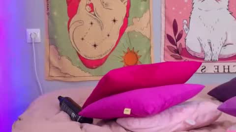 Valerie online show from March 2, 3:22 am