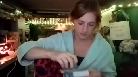 LesleyGumGrass- The Boring Trans girl online show from November 3, 8:37 am