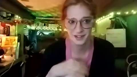 LesleyGumGrass- The Boring Trans girl online show from November 12, 9:17 pm