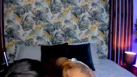 Snapshot of leslybailey chatting on October 12, 11:47 am Lesly Bailey online show from October 12, 11:47 am