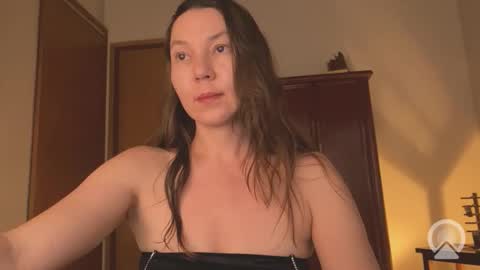 Snapshot of lessya_magic chatting on October 25, 9:52 am lessya_magic online show from October 25, 9:52 am