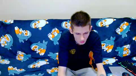 lester_broo online show from December 4, 9:36 pm