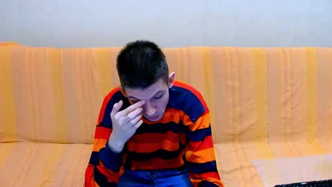 lester_broo online show from March 22, 6:39 am