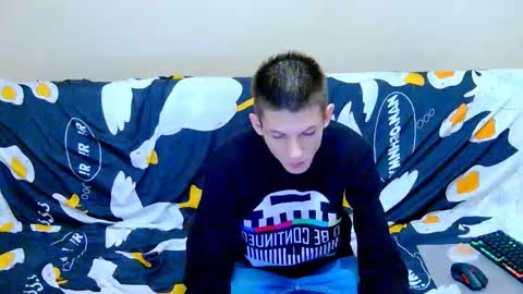 lester_broo online show from January 17, 8:02 am