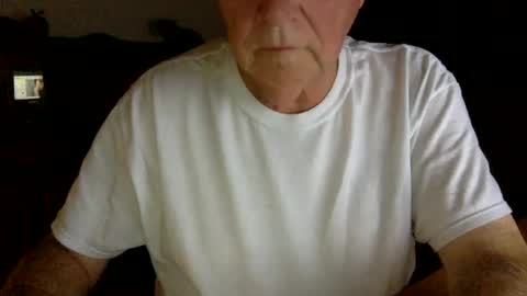 letscum2gether0 online show from December 18, 2:10 am