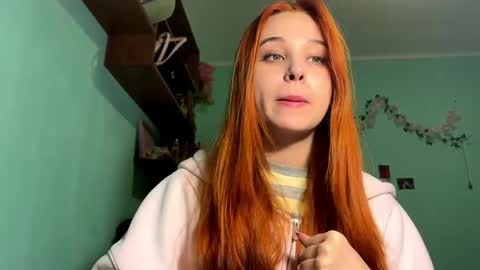 Lola online show from April 2, 7:21 pm