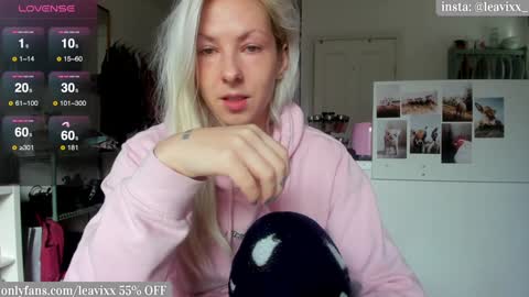 LeaVixx online show from December 23, 11:36 am