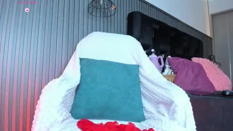 levana1 online show from December 3, 1:26 am