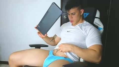 levelingg online show from December 5, 3:31 am