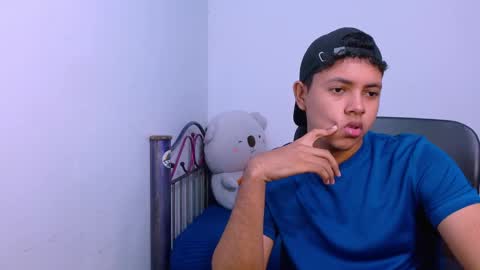      0600AM-1200PM - online show from December 3, 3:51 am