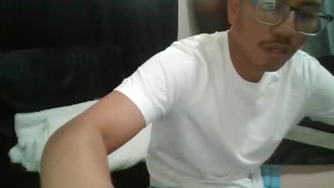 Snapshot of levydakingnum1 chatting on October 24, 10:43 pm levydakingnum1 online show from October 24, 10:43 pm