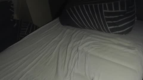 lewenzi online show from December 1, 8:11 pm