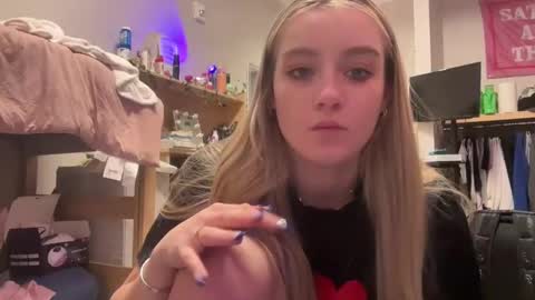 lexisRose online show from March 5, 4:02 am