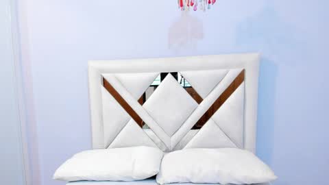 Gabrielle online show from April 13, 11:25 am