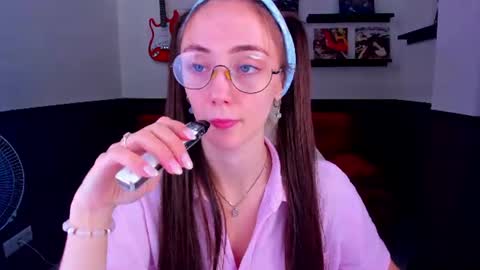 Lexi GTM2 MonWedThurSatSun 1000am-400pm online show from July 26, 2:20 am