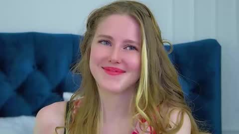 Snapshot of lexireadway chatting on October 19, 6:34 pm Lexi online show from October 19, 6:34 pm