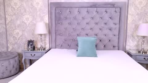 Lexi Riley online show from September 27, 7:06 am