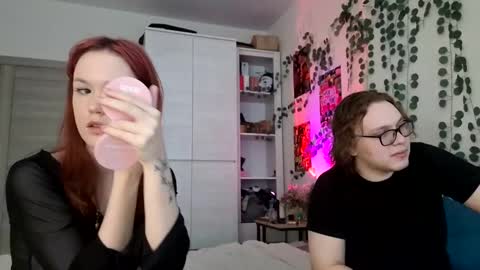 lexxie and Leo online show from March 12, 9:02 am