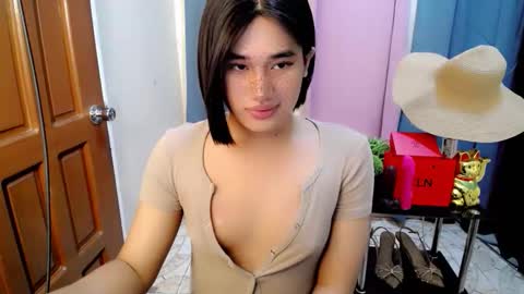 lexy_babexxx online show from June 10, 12:15 pm