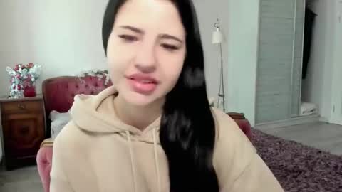 lexyswett online show from January 9, 8:31 am