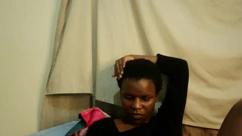 leylacuty13 online show from March 17, 7:19 pm