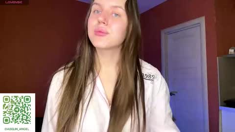 Adeline Di or just cute girl3 online show from February 4, 7:18 pm