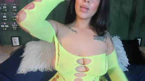 Snapshot of lia_caprice chatting on October 28, 4:02 am L I A C A P R I C E  online show from October 28, 4:02 am