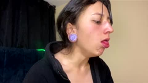 Little Queen Lia  online show from February 11, 11:41 pm