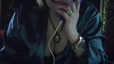 lia_raysss online show from April 27, 8:17 pm