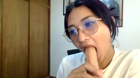 lia_sexycam online show from June 15, 6:33 pm