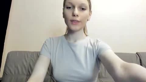 Julia  online show from March 7, 5:13 pm