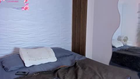 Lia online show from March 13, 8:39 am