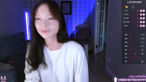 Snapshot of lialilia chatting on September 16, 3:26 pm lialilia online show from September 16, 3:26 pm