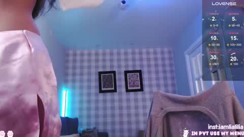 Snapshot of lialilia chatting on February 14, 8:21 am lialilia online show from February 14, 8:21 am