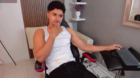 Snapshot of liam_colliins chatting on February 24, 11:43 am Liam Collins online show from February 24, 11:43 am
