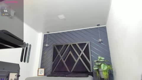 LIAM KLEIN online show from October 27, 11:32 am