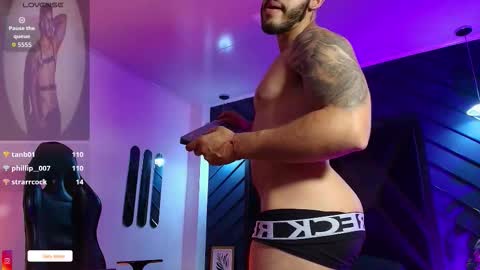 LIAM KLEIN online show from March 10, 3:27 pm