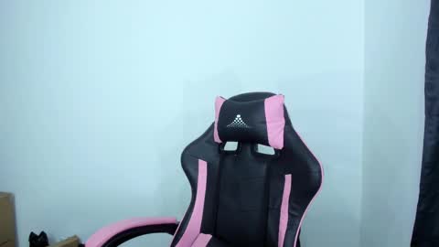 liam_oasiss online show from December 30, 5:48 am