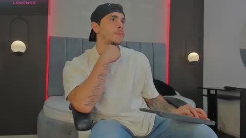 Liam online show from March 20, 10:59 pm