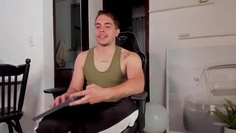 Liam online show from February 11, 8:10 pm