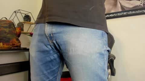 Liam online show from January 29, 3:04 pm