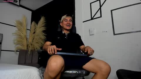 LiamDeep online show from April 6, 8:43 pm