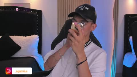 liam online show from June 4, 4:51 am
