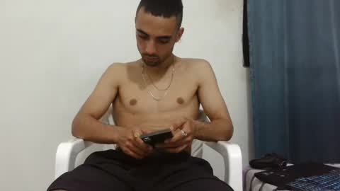 lian_mike203523 online show from October 18, 11:53 pm