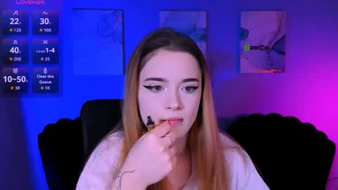 Little Liana  online show from November 25, 8:40 pm