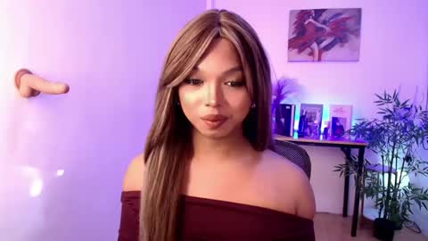CALL ME LIANNA online show from May 30, 11:25 pm