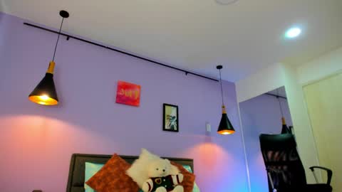 liapinket online show from April 18, 12:07 pm